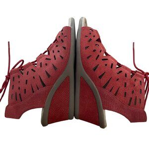 Earth Daylily Nubuck Leather Brick Red Lace-Up Peep Toe Wedge Sandal Size 8